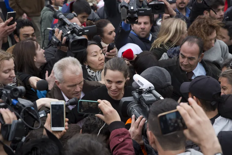 Angelina Jolie posjetila izbjeglice u Pireju