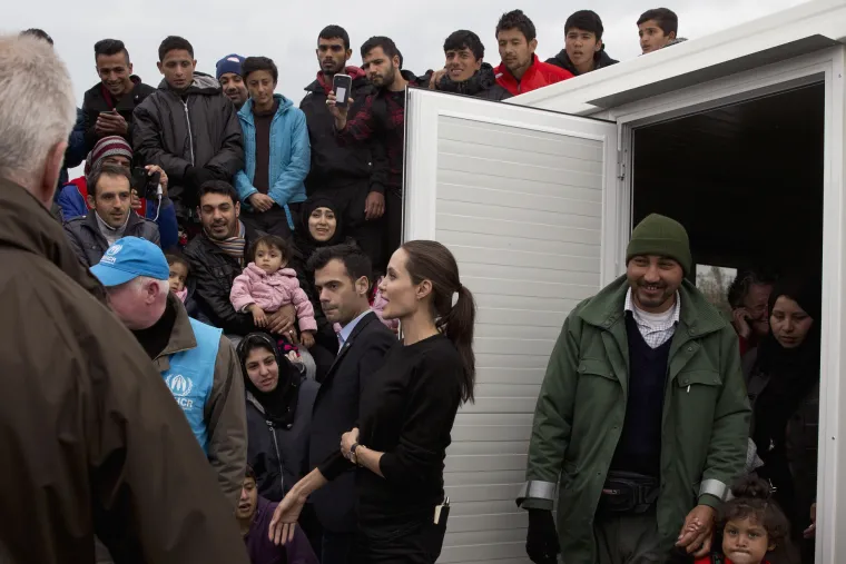 Angelina Jolie posjetila izbjeglice u Pireju