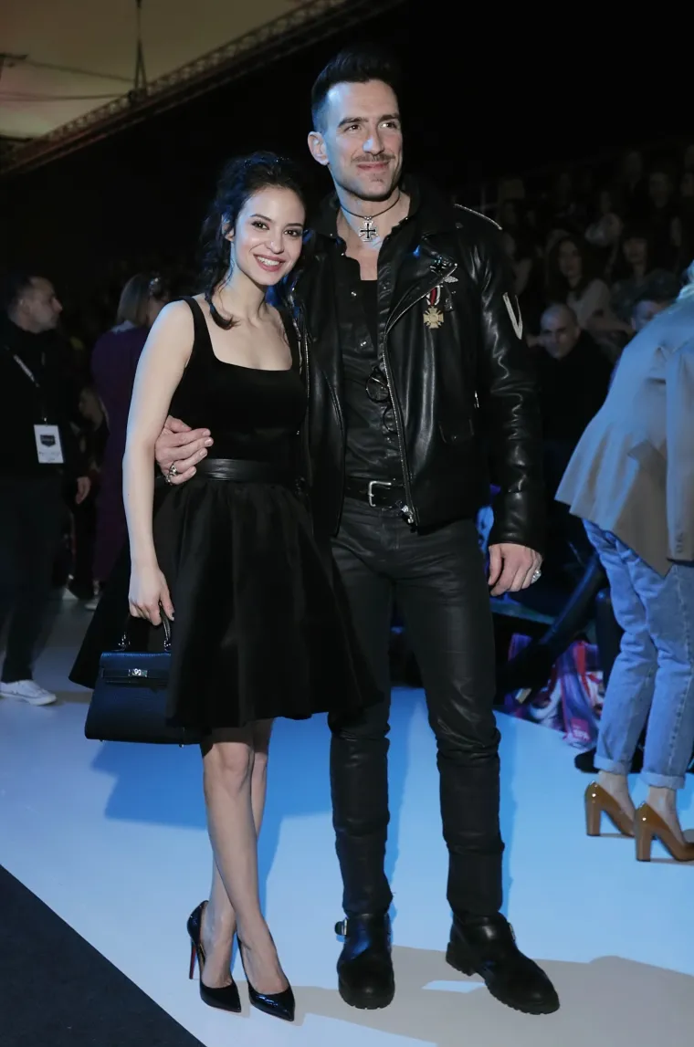 Poznate Hrvatice obožavaju Roberta Severa: na reviju stigle Nina Badrić, Vanda Winter, Sanja Doležal....