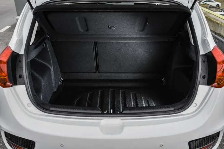 PRAKTIČNO NAJBOLJI U KLASI: Kia Ceed 1.6 CRDI High Ex Style