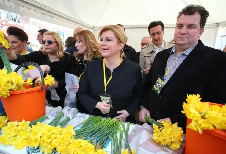 DOBRO RASPOLOŽENI DRŽAVNI VRH: Kolinda i suprug Jakov kavu popili s Tihomirom i Sanjom Orešković