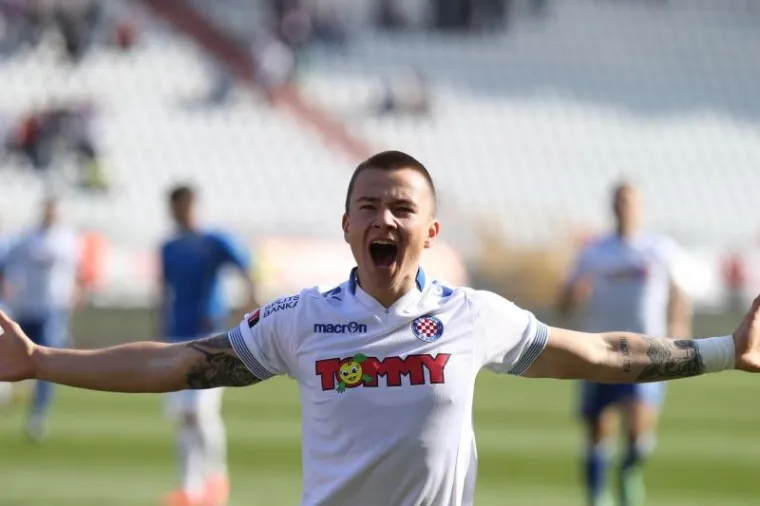 Fran Tudor slavi pogodak u četvrtoj minuti