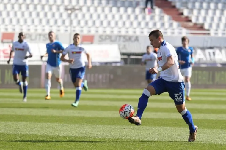 Četiri dana nakon njihova okr&scaron;aja u polufinalu Kupa, nogometa&scaron;i Hajduka i Dinama jo&scaron; su se jednom sudarili u lijepoj atmosferi Poljuda, ovaj put u sklopu prvenstva.