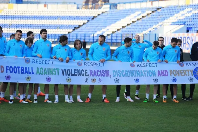 IZVRSNA ATMOSFERA: Trening Vatrenih u Osijeku