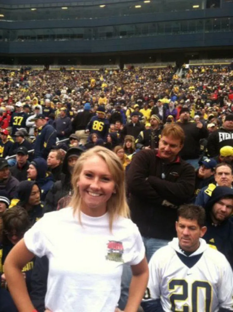 NE PRESTAJU BULJITI: Kad dečki vide nešto što im se svidi, sva suptilnost pada u vodu