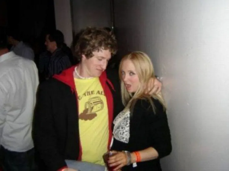 NE PRESTAJU BULJITI: Kad dečki vide nešto što im se svidi, sva suptilnost pada u vodu