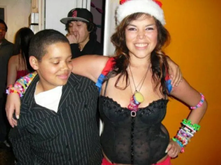 NE PRESTAJU BULJITI: Kad dečki vide nešto što im se svidi, sva suptilnost pada u vodu