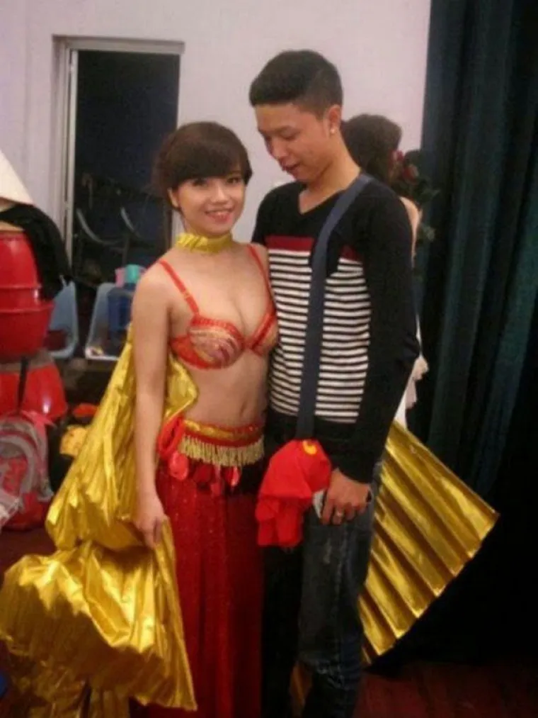 NE PRESTAJU BULJITI: Kad dečki vide nešto što im se svidi, sva suptilnost pada u vodu