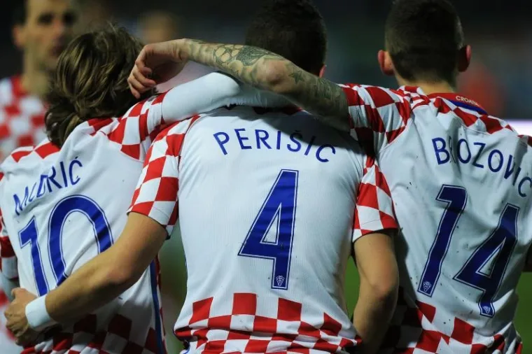 Hrvatska je u prijateljskoj utakmici u osječkom Gradskom vrtu s 2:0 pobijedila Izrael golovima Peri&scaron;ića i Brozovića