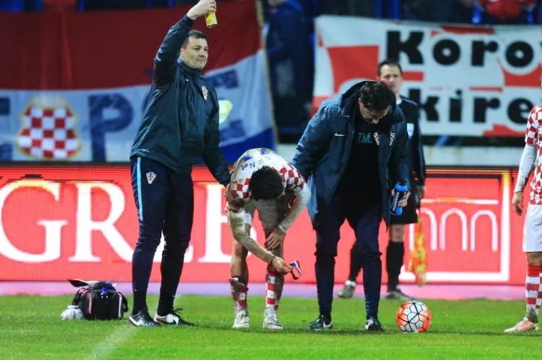 Utakmicu je, nažalost, obilježila i ozljeda kapetana Vatrenih Darija Srne