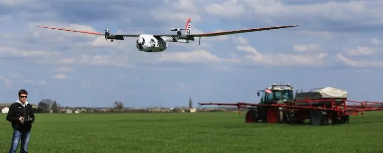HI-TECH POLJOPRIVREDA:Dronovi upravljaju satelitski navođenim traktorima, određuju količinu gnojiva...