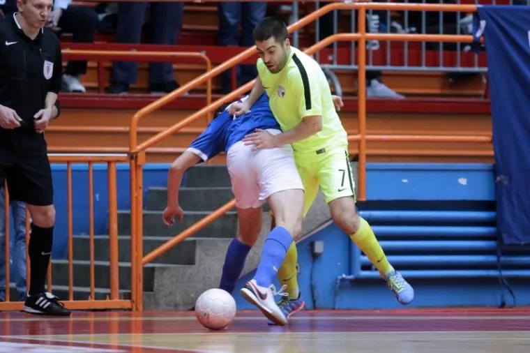 NAVIJAČKO DIVLJANJE NA UTAKMICI FUTSALA: Ovako su izgledali neredi u 'dvojci' Doma sportova