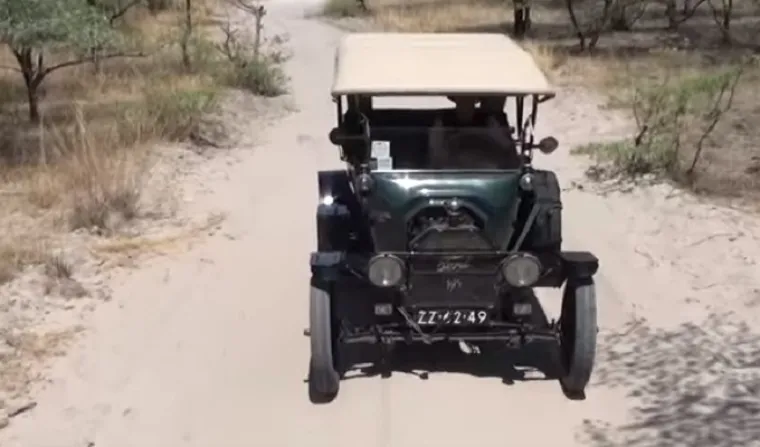 Stogodišnji Ford na putu oko svijeta