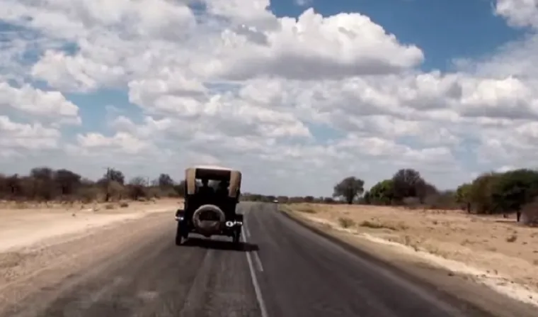 Stogodišnji Ford na putu oko svijeta