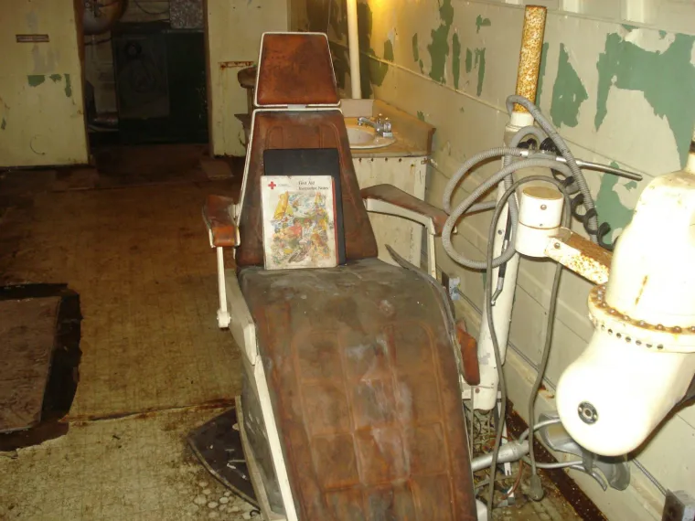 SPREMAN ZA NUKLEARNI HOLOKAUST: Zavirite u neprobojni bunker sastavljen od 42 autobusa