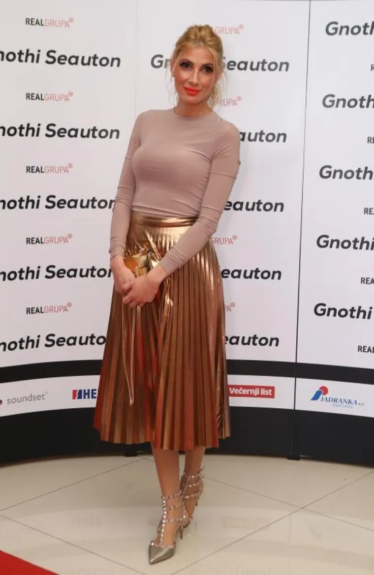 Mnogobrojne poznate osobe uživale su u splitskoj premijeri filma Gnothi Seauton o obitelji Kostelić, autora Brune Kovačevića u TC Joker. Ana Čagalj