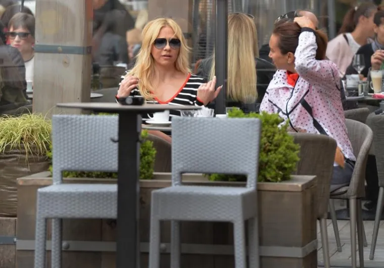 UGODNA KAVICA NA ZAGREBAČKOJ &Scaron;PICI: Čemu su se to smijale Borna Rajić i Iva Majoli?