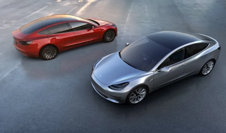 Predstavljen Teslin Model 3