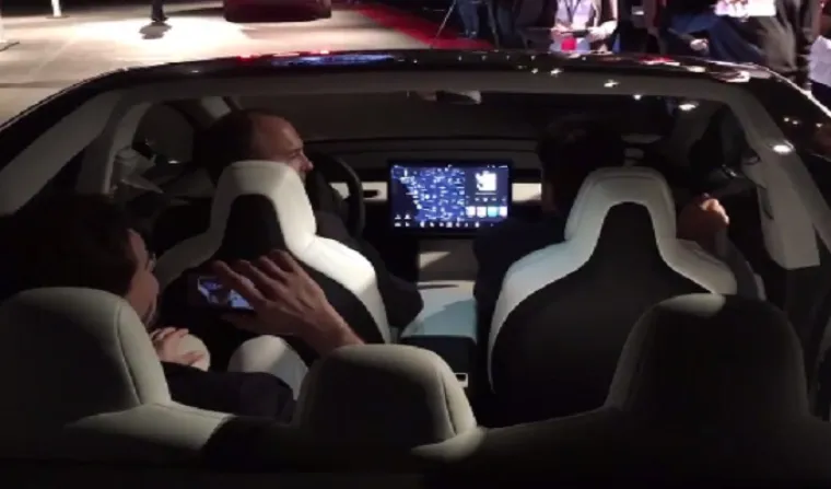 Predstavljen Teslin Model 3