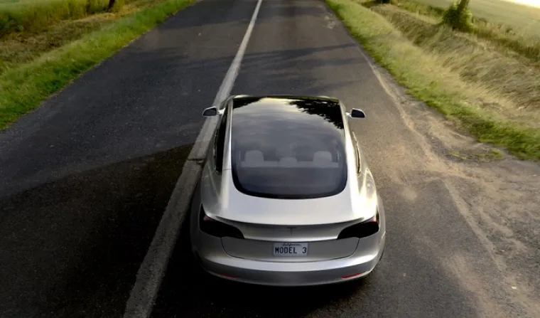 Predstavljen Teslin Model 3
