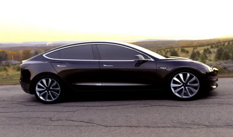 Predstavljen Teslin Model 3