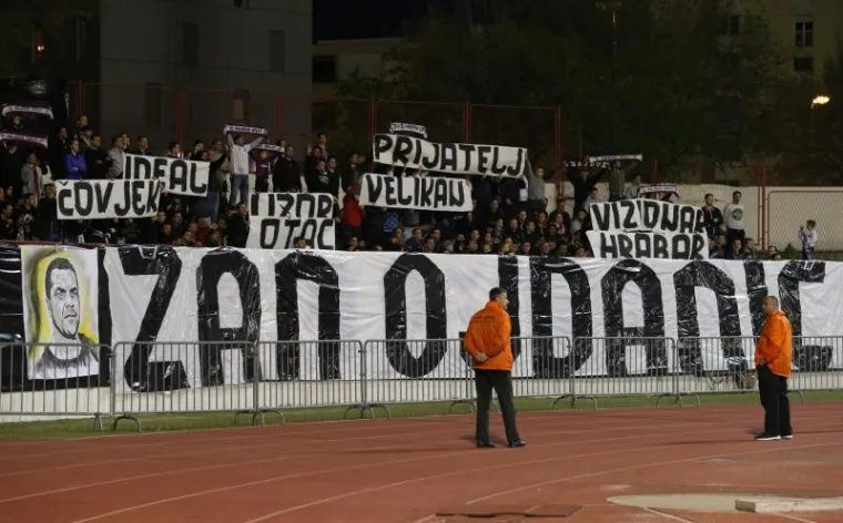 OPROŠTAJ OD LEGENDE: Torcida i igrači oprostili se od Žana Ojdanića