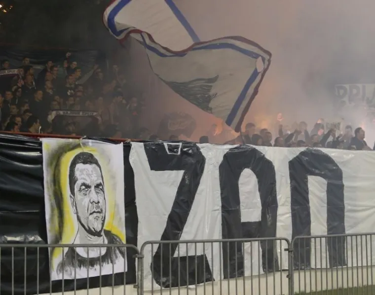 OPROŠTAJ OD LEGENDE: Torcida i igrači oprostili se od Žana Ojdanića
