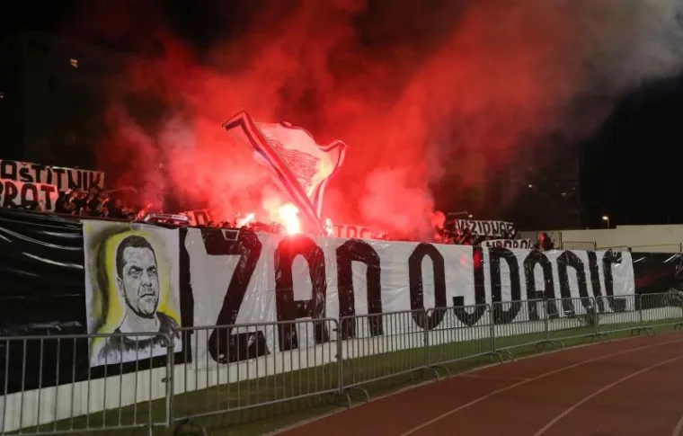 OPROŠTAJ OD LEGENDE: Torcida i igrači oprostili se od Žana Ojdanića