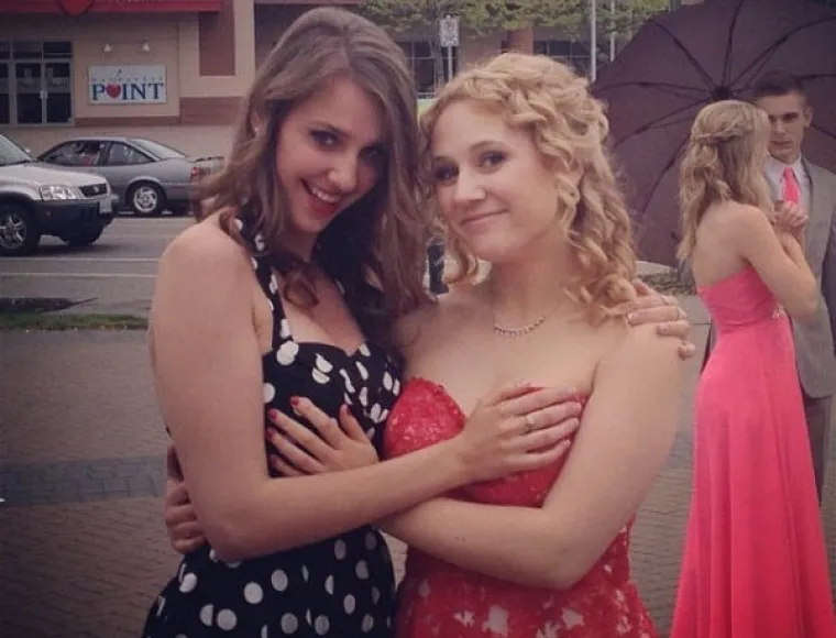 NISU SAMO MU&Scaron;KARCI OPSJEDNUTI NJIMA: Imamo dokaz da i cure vole dirati tuđe grudi