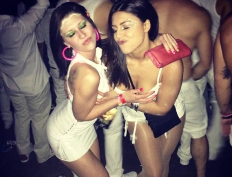 NISU SAMO MU&Scaron;KARCI OPSJEDNUTI NJIMA: Imamo dokaz da i cure vole dirati tuđe grudi