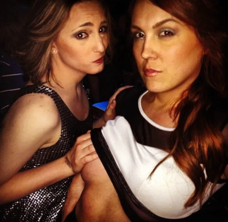 NISU SAMO MU&Scaron;KARCI OPSJEDNUTI NJIMA: Imamo dokaz da i cure vole dirati tuđe grudi