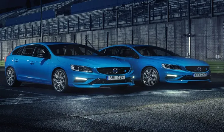 U svojoj seriji 60 Volvo je uobičajeno visokoj razini sigurnosti pridodao i brzinu kakvom se dosad nisu hvalili