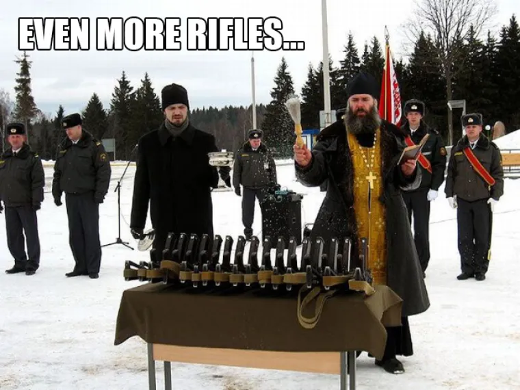 U IME OCA... Neki popovi stvarno nemaju kriterije, blagoslovit će doslovno sve što se nađe pred njima