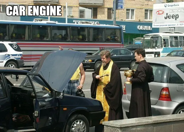 U IME OCA... Neki popovi stvarno nemaju kriterije, blagoslovit će doslovno sve što se nađe pred njima