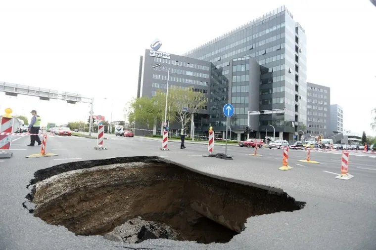 Velike gužve u prometu zbog rupetine na Slavonskoj aveniji