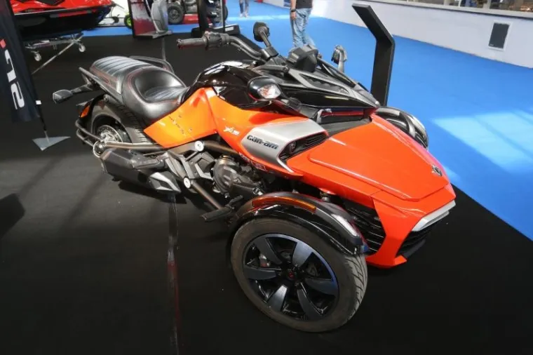 PRVE FOTOGRAFIJE SA ZAGREB AUTO SHOWA: Concept_S, novi Renault Scenic, Ford Mustang...