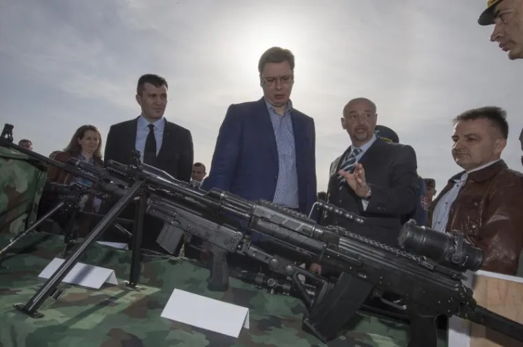 Vučić pregledao s čime raspolaže srpska vojska