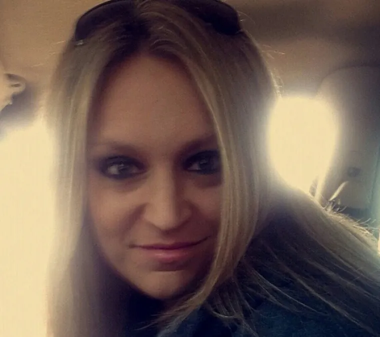 Upoznajte Liz Hammet. Ona i njezina majka imaju vrlo poseban odnos. Liz obožava izazivati svoju majku SMS porukama i podvaljivati joj, a u nastavku vam prenosimo neke od primjera njihove svakodnevne komunikacije.