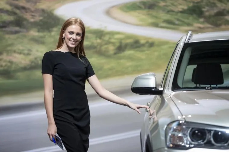 DEČKI, UŽIVAJTE: Nova velika galerija najljep&scaron;ih hostesa Zagreb Auto Showa!