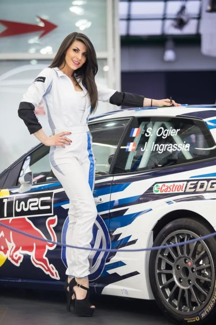 DEČKI, UŽIVAJTE: Nova velika galerija najljep&scaron;ih hostesa Zagreb Auto Showa!