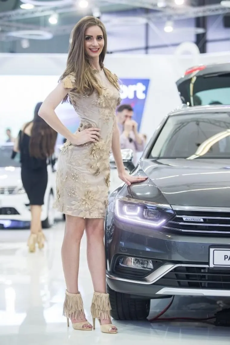 DEČKI, UŽIVAJTE: Nova velika galerija najljep&scaron;ih hostesa Zagreb Auto Showa!
