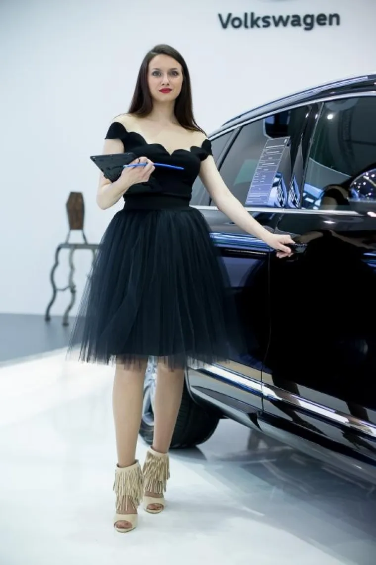 DEČKI, UŽIVAJTE: Nova velika galerija najljep&scaron;ih hostesa Zagreb Auto Showa!