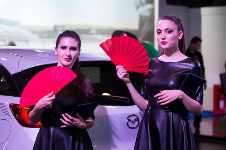 DEČKI, UŽIVAJTE: Nova velika galerija najljep&scaron;ih hostesa Zagreb Auto Showa!