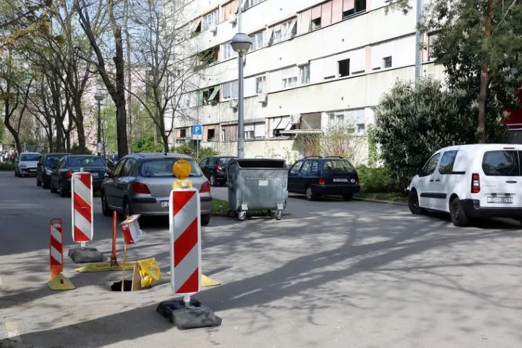 Zagreb: Otvorila se jo&scaron; jedna rupa u cesti