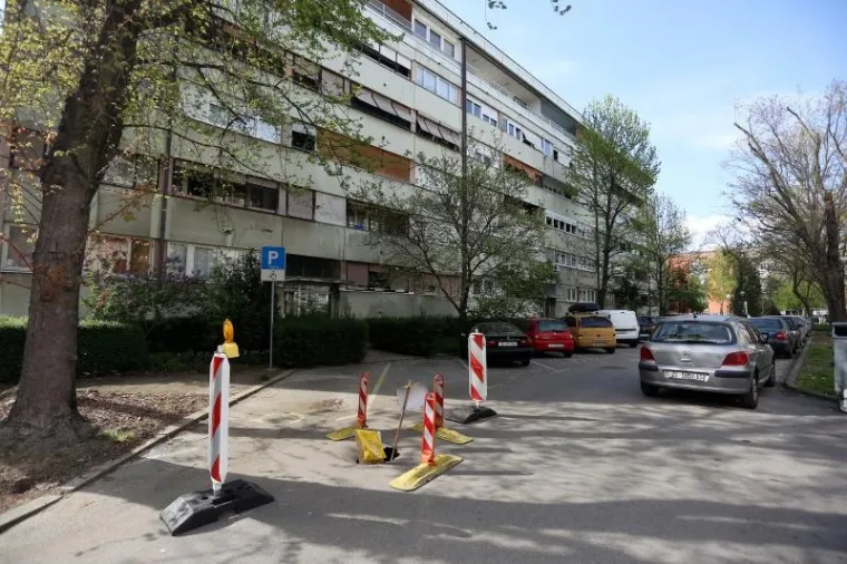 Zagreb: Otvorila se jo&scaron; jedna rupa u cesti