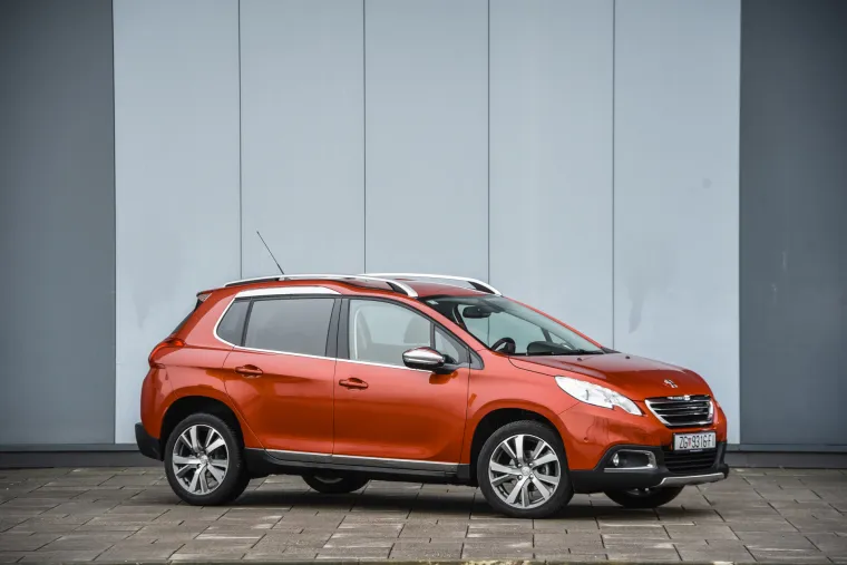 MOĆNI LJEPOTAN: Peugeot 2008 - mali&scaron;an koji juri k'o veliki kad zatreba