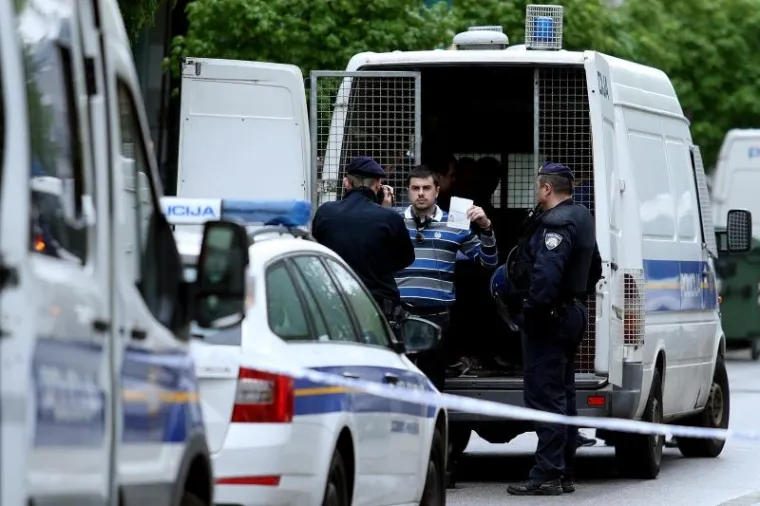 Policija lovila Delije kod Ciboninog tornja