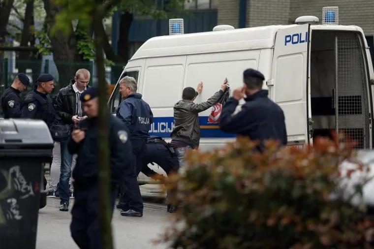 Policija lovila Delije kod Ciboninog tornja