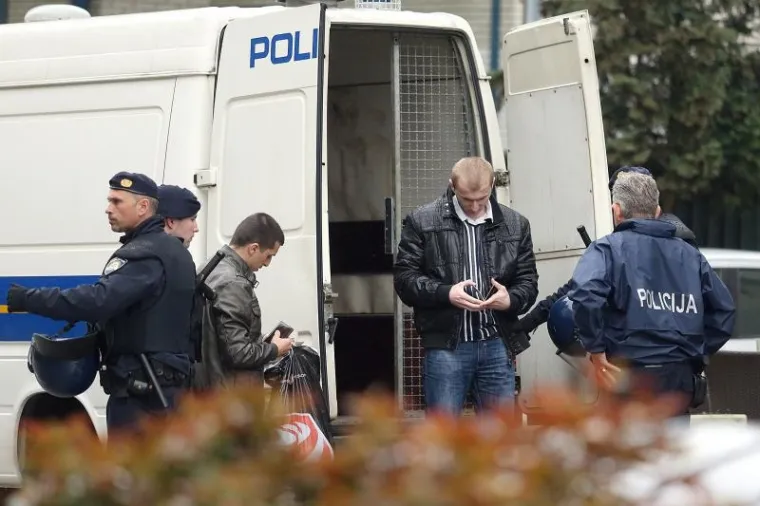 Policija lovila Delije kod Ciboninog tornja