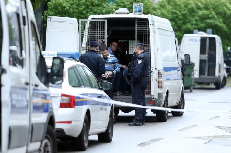 Policija lovila Delije kod Ciboninog tornja